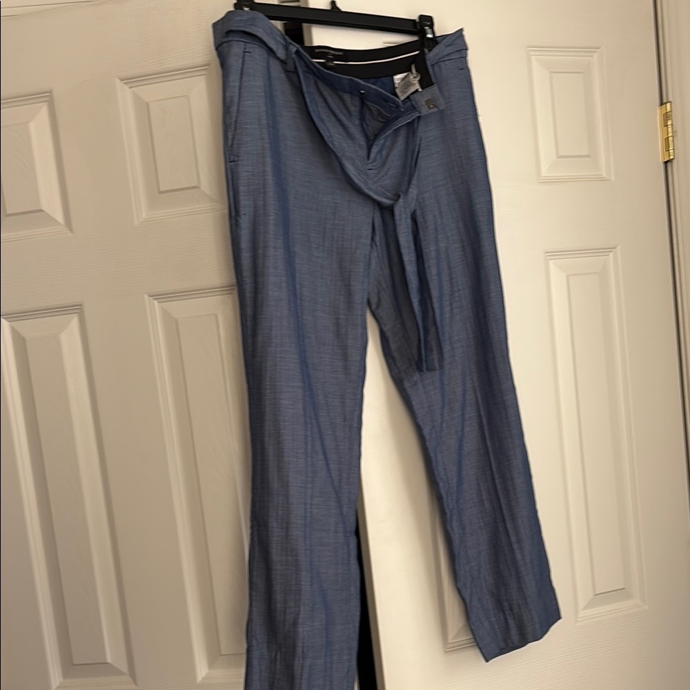 NWT Banana Republic Wonens Avery Blue Tie-Waist Pants. 100 % cotton.